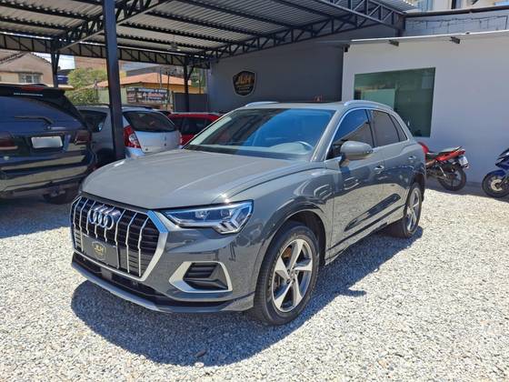 AUDI Q3 2.0 40 TFSI GASOLINA PERFORMANCE QUATTRO TIPTRONIC AUDI Q3 2.0 40 TFSI GASOLINA PERFORMANCE QUATTRO TIPTRONIC
